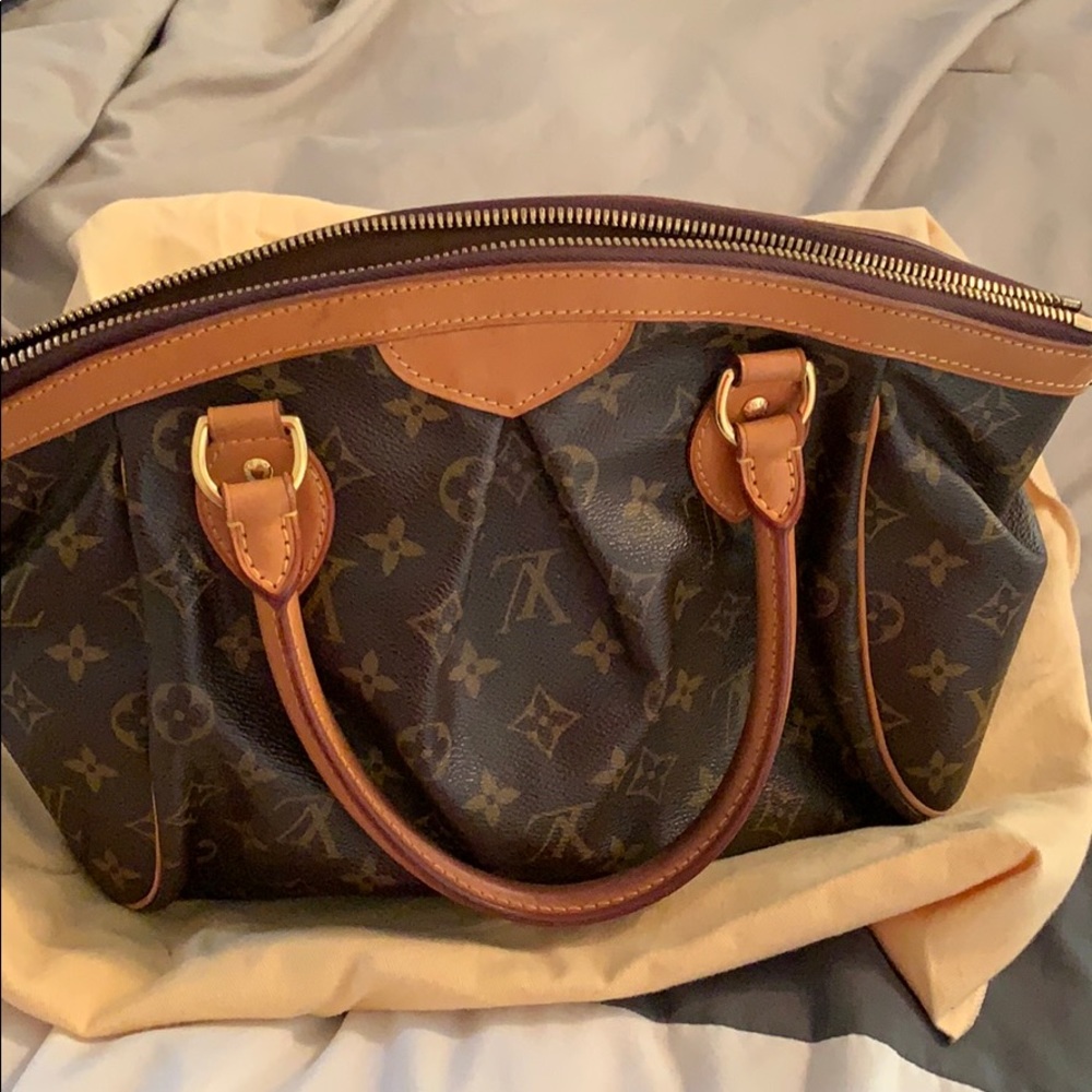 Authentic Tivoli LV bag